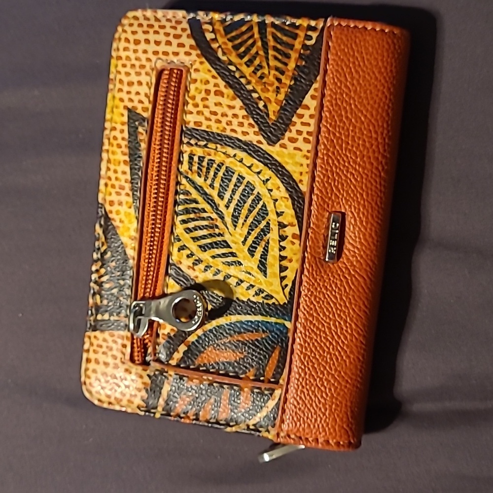 Relic wallet
